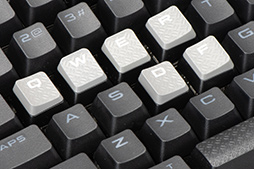 画像ギャラリー No.019のサムネイル画像 / 【PR】Corsairのフルキーボード「K95 RGB PLATINUM XT SPEED」を試す。マクロキーで配信ソフトを操作する「Stream Deck」は思いのほか便利だ
