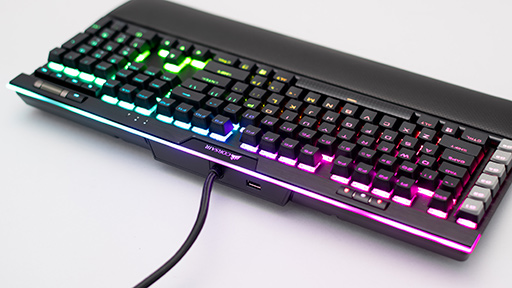 画像ギャラリー No.026のサムネイル画像 / 【PR】Corsairのフルキーボード「K95 RGB PLATINUM XT SPEED」を試す。マクロキーで配信ソフトを操作する「Stream Deck」は思いのほか便利だ