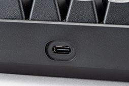 画像ギャラリー No.011のサムネイル画像 / 【PR】Corsairのミニキーボード「K65 RGB MINI」は,60%のサイズとハイエンド並みのスペックを両立した製品だ