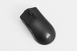 画像ギャラリー No.008のサムネイル画像 / 【PR】Corsairの新作ワイヤレスマウス「SABRE RGB PRO WIRELESS」を試す。79gの軽さと握りやすいボディが魅力だ