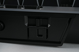 画像ギャラリー No.018のサムネイル画像 / 【PR】Corsairの新型10キーレス「K70 RGB TKL OPX」は,ストイックにeスポーツを突き詰めた高速応答性が見どころの光学式キーボードだ
