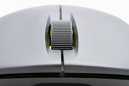 画像ギャラリー No.010のサムネイル画像 / Corsairのワイヤレスマウス「M75 AIR WIRELESS」は,持ちやすいボディと高速ポーリングレートによる初動の速さが見どころだ【PR】