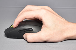 画像ギャラリー No.013のサムネイル画像 / Corsairのワイヤレスマウス「M75 AIR WIRELESS」は,持ちやすいボディと高速ポーリングレートによる初動の速さが見どころだ【PR】
