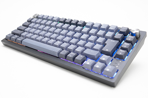 画像ギャラリー No.002のサムネイル画像 / Corsair独自の赤軸メカニカル＆キースイッチ交換機能が特徴の75％キーボード「K65 PLUS WIRELESS」の実力は？