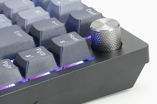 画像ギャラリー No.015のサムネイル画像 / Corsair独自の赤軸メカニカル＆キースイッチ交換機能が特徴の75％キーボード「K65 PLUS WIRELESS」の実力は？