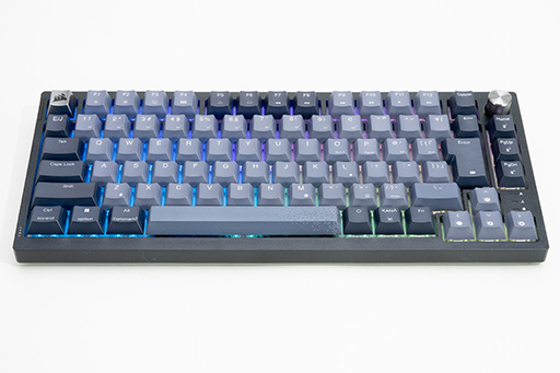 画像ギャラリー No.019のサムネイル画像 / Corsair独自の赤軸メカニカル＆キースイッチ交換機能が特徴の75％キーボード「K65 PLUS WIRELESS」の実力は？