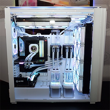 画像ギャラリー No.015のサムネイル画像 / SCUF GamingのPC用ゲームパッドも国内市場に? Corsairブースの展示をまとめて紹介