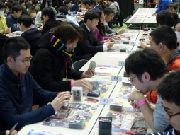 画像ギャラリー No.014のサムネイル画像 / 「三国志大戦 TCG」,オフラインイベント「TCGの宴2014in東京」の様子をレポート。最新カードのイラストが発表