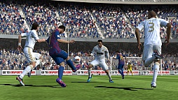 画像ギャラリー No.024のサムネイル画像 / サッカーゲーム，「FIFA ストリート」「FIFA ワールドクラスサッカー」のプレイレポートをお届け。本作のプロデューサー，牧田和也氏へのインタビューも掲載