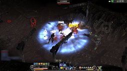 画像ギャラリー No.014のサムネイル画像 / OnNetの新作MMORPG「METAL REAPER」のプレイレポート。ガンシューティングとMMORPGを融合した,爽快感あふれる戦闘が見どころ