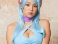 人気グラドル“愛ちゃん”が魔法使いのセクシー衣装で「サムライ＆ドラゴンズ」のイメージソングを熱唱。でも，ちょっと歌詞が……？ そんなPVが公開