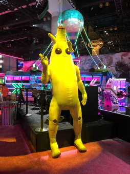 画像ギャラリー No.006のサムネイル画像 / ［E3 2019］「フォートナイト」のポップでコミカルな世界観と“ノリ”を再現。Epic Gamesブースの模様をレポート