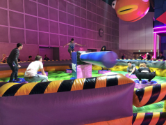 画像ギャラリー No.012のサムネイル画像 / ［E3 2019］「フォートナイト」のポップでコミカルな世界観と“ノリ”を再現。Epic Gamesブースの模様をレポート
