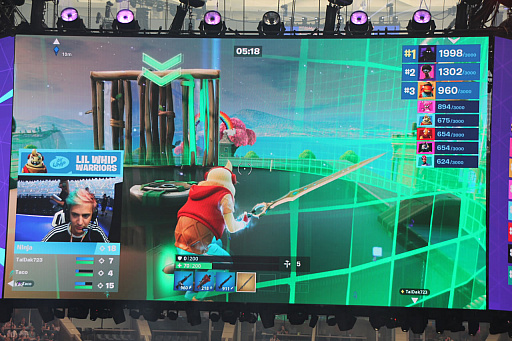 画像ギャラリー No.017のサムネイル画像 / 賞金総額約32億円の「Fortnite World Cup」大会レポート。会場はフォートナイト一色に。出場した日本人選手の順位は
