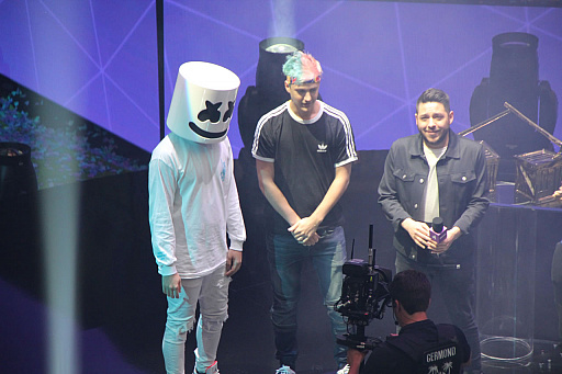 画像ギャラリー No.026のサムネイル画像 / 賞金総額約32億円の「Fortnite World Cup」大会レポート。会場はフォートナイト一色に。出場した日本人選手の順位は