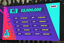 画像ギャラリー No.034のサムネイル画像 / 賞金総額約32億円の「Fortnite World Cup」大会レポート。会場はフォートナイト一色に。出場した日本人選手の順位は