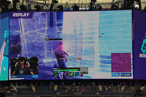 画像ギャラリー No.047のサムネイル画像 / 賞金総額約32億円の「Fortnite World Cup」大会レポート。会場はフォートナイト一色に。出場した日本人選手の順位は