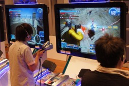 画像ギャラリー No.009のサムネイル画像 / ウメハラ＆ふ〜ど，決勝大会出場なるか。「ガンスリンガーストラトス」第二回公式大会「GUNSLINGER'S BATTLE ARENA-Next-」東京予選レポート