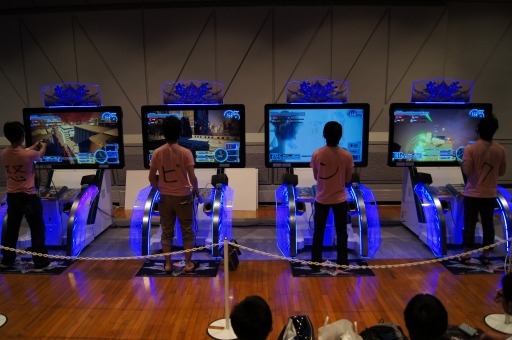 画像ギャラリー No.011のサムネイル画像 / ウメハラ&ふ〜ど,決勝大会出場なるか。「ガンスリンガーストラトス」第二回公式大会「GUNSLINGER'S BATTLE ARENA-Next-」東京予選レポート