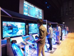 画像ギャラリー No.006のサムネイル画像 / 白熱したバトルとサプライズ発表に沸いた「GUNSLINGER'S BATTLE ARENA-Next-」決勝大会。優勝は東京勢「勝ちたがり」の手に