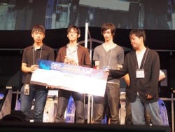画像ギャラリー No.017のサムネイル画像 / 白熱したバトルとサプライズ発表に沸いた「GUNSLINGER'S BATTLE ARENA-Next-」決勝大会。優勝は東京勢「勝ちたがり」の手に