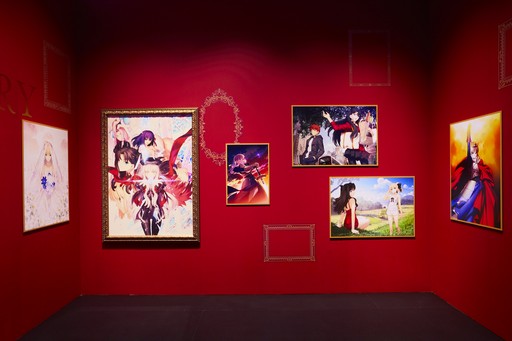 画像ギャラリー No.016のサムネイル画像 / 「TYPE-MOON展 Fate/stay night -15年の軌跡-」が12月20日から開催。3人のヒロイン声優がテープカットを行った内覧会をレポート