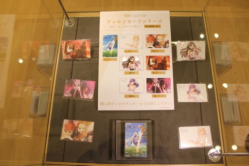 画像ギャラリー No.026のサムネイル画像 / 「TYPE-MOON展 Fate/stay night -15年の軌跡-」が12月20日から開催。3人のヒロイン声優がテープカットを行った内覧会をレポート