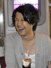 画像ギャラリー No.005のサムネイル画像 / 祁答院氏の暴走に会場が爆笑の嵐。コープスパーティーに関するさまざまなマル秘エピソードが披露されたイベント「コープスパーティーナイト」レポート