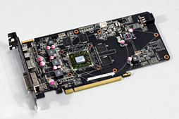 画像ギャラリー No.018のサムネイル画像 / ASUSの「Radeon HD 7770」「Radeon HD 7750」カードを入手したので剥いてみた