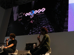 画像ギャラリー No.010のサムネイル画像 / ［TGS 2012］主人公によって変わる“恐怖”の形。「バイオハザード6」ステージレポートを掲載。映画「バイオV」からあのお方のコメントも