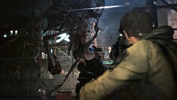 画像ギャラリー No.013のサムネイル画像 / ［E3 2012］多彩なゾンビ達が魅力の「バイオハザード6」，プレイムービー風b-roll映像を掲載