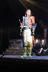 画像ギャラリー No.015のサムネイル画像 / 劇場に舞い降りたBASARA武将達の殺陣と筋肉と汗から目が離せない？　舞台「戦国BASARA2」公開ゲネプロをレポート