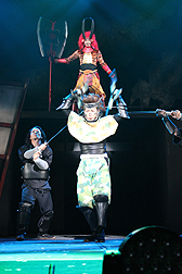 画像ギャラリー No.016のサムネイル画像 / 劇場に舞い降りたBASARA武将達の殺陣と筋肉と汗から目が離せない？　舞台「戦国BASARA2」公開ゲネプロをレポート