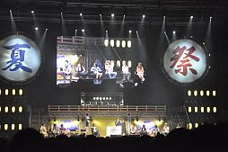 画像ギャラリー No.017のサムネイル画像 / 舞台「戦国BASARA3」も発表。約6000人が熱狂した“バサラ祭2012 〜夏の陣〜”をレポート
