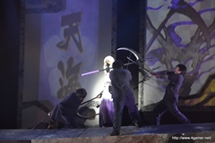 画像ギャラリー No.007のサムネイル画像 / 舞台「戦国BASARA3 -瀬戸内響嵐-」ゲネプロを写真たっぷりのレポートでお届け。陰謀渦巻く瀬戸内に，剣戟とザビー教の嵐が吹き荒れる!?