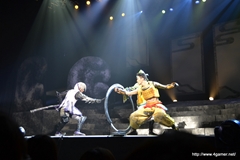 画像ギャラリー No.012のサムネイル画像 / 舞台「戦国BASARA3 -瀬戸内響嵐-」ゲネプロを写真たっぷりのレポートでお届け。陰謀渦巻く瀬戸内に，剣戟とザビー教の嵐が吹き荒れる!?