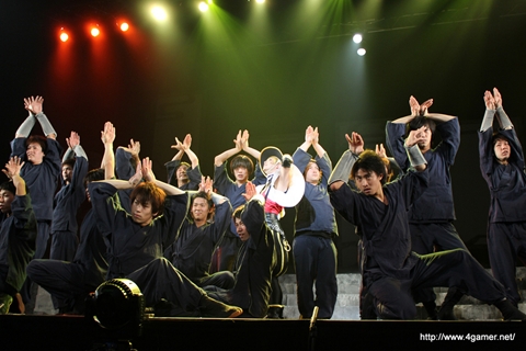 画像ギャラリー No.017のサムネイル画像 / 舞台「戦国BASARA3 -瀬戸内響嵐-」ゲネプロを写真たっぷりのレポートでお届け。陰謀渦巻く瀬戸内に，剣戟とザビー教の嵐が吹き荒れる!?