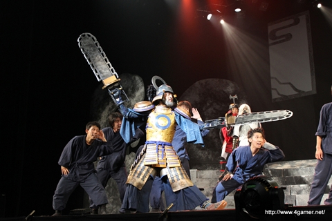 画像ギャラリー No.019のサムネイル画像 / 舞台「戦国BASARA3 -瀬戸内響嵐-」ゲネプロを写真たっぷりのレポートでお届け。陰謀渦巻く瀬戸内に，剣戟とザビー教の嵐が吹き荒れる!?