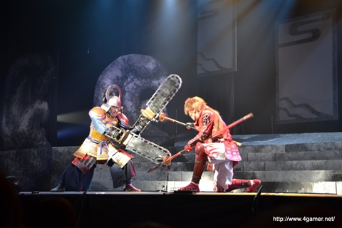 画像ギャラリー No.028のサムネイル画像 / 舞台「戦国BASARA3 -瀬戸内響嵐-」ゲネプロを写真たっぷりのレポートでお届け。陰謀渦巻く瀬戸内に，剣戟とザビー教の嵐が吹き荒れる!?