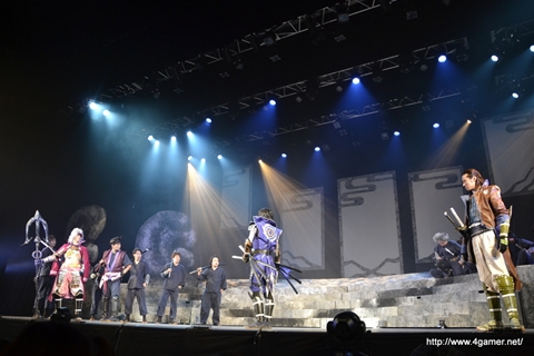 画像ギャラリー No.037のサムネイル画像 / 舞台「戦国BASARA3 -瀬戸内響嵐-」ゲネプロを写真たっぷりのレポートでお届け。陰謀渦巻く瀬戸内に，剣戟とザビー教の嵐が吹き荒れる!?