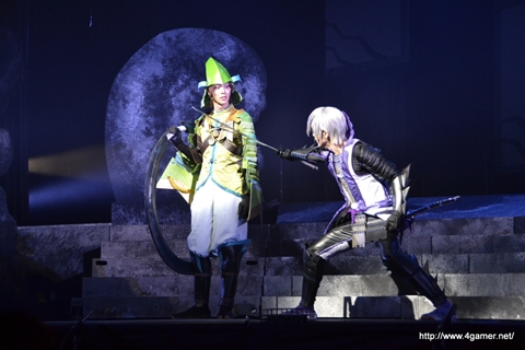 画像ギャラリー No.045のサムネイル画像 / 舞台「戦国BASARA3 -瀬戸内響嵐-」ゲネプロを写真たっぷりのレポートでお届け。陰謀渦巻く瀬戸内に，剣戟とザビー教の嵐が吹き荒れる!?