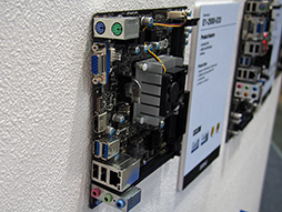 画像ギャラリー No.005のサムネイル画像 / ［COMPUTEX］Kabini搭載のMini-ITXに，Haswell搭載NUC。小型PCにまつわる2題