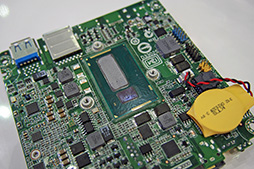画像ギャラリー No.007のサムネイル画像 / ［COMPUTEX］Kabini搭載のMini-ITXに，Haswell搭載NUC。小型PCにまつわる2題