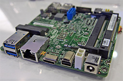 画像ギャラリー No.009のサムネイル画像 / ［COMPUTEX］Kabini搭載のMini-ITXに，Haswell搭載NUC。小型PCにまつわる2題