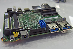 画像ギャラリー No.010のサムネイル画像 / ［COMPUTEX］Kabini搭載のMini-ITXに，Haswell搭載NUC。小型PCにまつわる2題