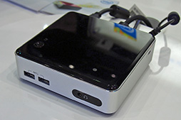 画像ギャラリー No.011のサムネイル画像 / ［COMPUTEX］Kabini搭載のMini-ITXに，Haswell搭載NUC。小型PCにまつわる2題