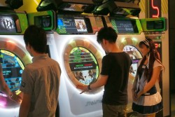 画像ギャラリー No.004のサムネイル画像 / 「maimai」や「アンダーナイト インヴァース」の新Ver.が登場。「SEGA PRIVATE SHOW 2013 -SPRING-」レポート