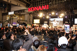 画像ギャラリー No.018のサムネイル画像 / ［AOU2012］2012年もBEMANIシリーズが熱い。各タイトルの開発陣によるプレゼンテーションとKAC優勝者を招いたイベントをレポート 