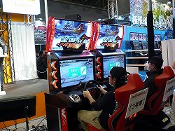 画像ギャラリー No.012のサムネイル画像 / ［AOU2012］「百獣大戦 グレートアニマルカイザー」の発表や「湾岸ミッドナイト マキシマムチューン 4」大会で盛り上がったバンダイナムコゲームスブースレポ