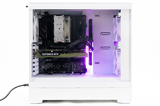 画像ギャラリー No.013のサムネイル画像 / 高品質なPCパーツを使いながら手頃な価格。サイコムの「FFXIV: 黄金のレガシー」推奨PC「G-Master Velox FX7」の見どころは【PR】